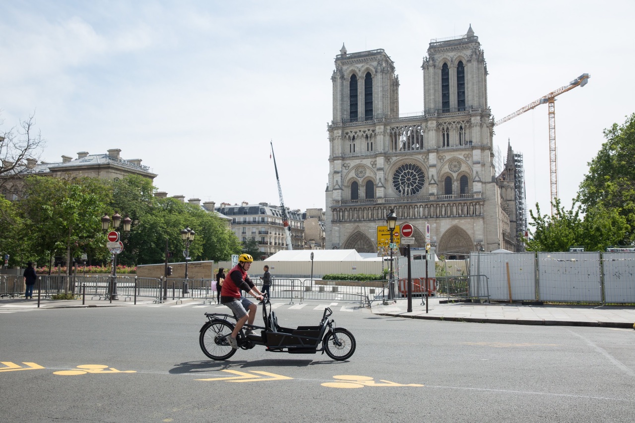 Piste cyclable boulevard Saint-Michel (haut) et rue de la Cité